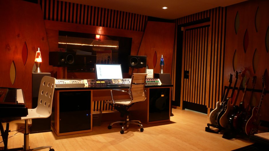 Музыканты в студии