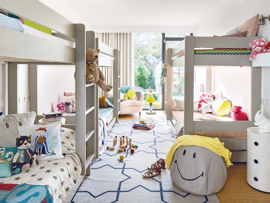 Интерьер детской комнаты для трёх мальчиков