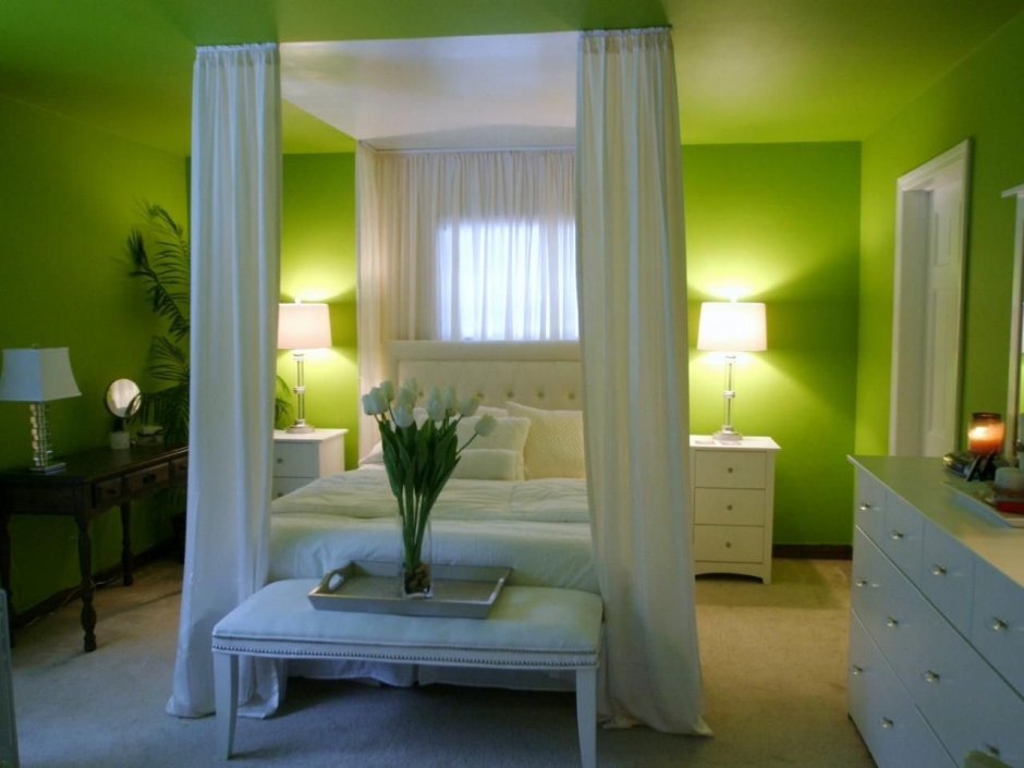 Спальня в ярко зеленом цвете