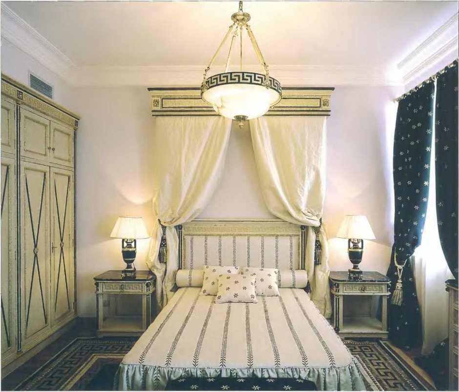 Греческий стиль в интерьере спальни