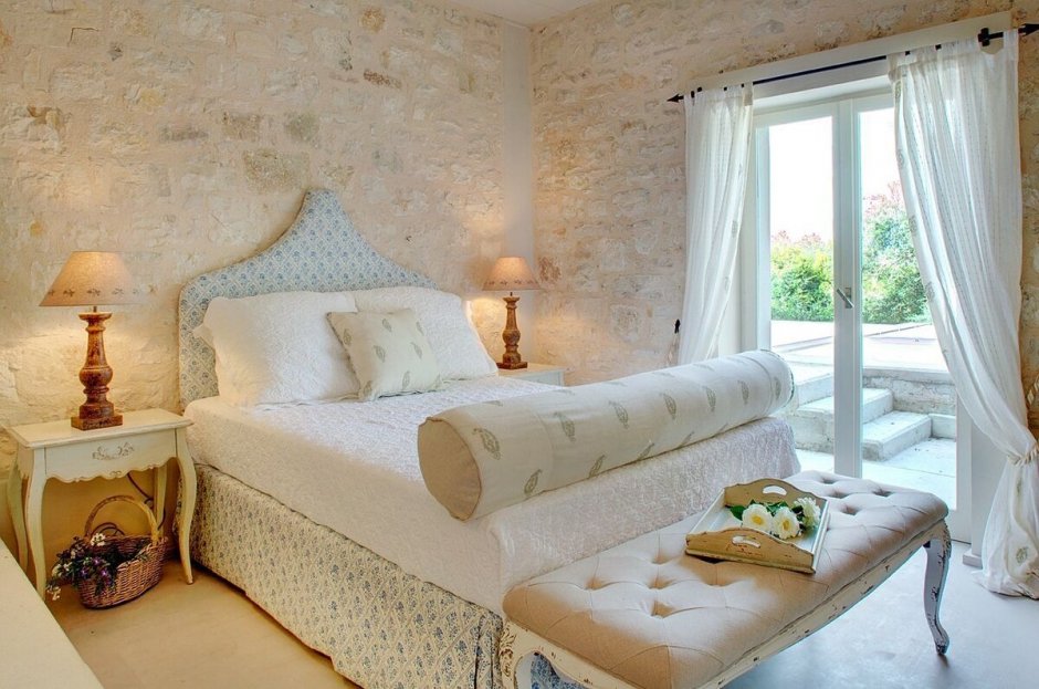 Греческий стиль в интерьере спальни