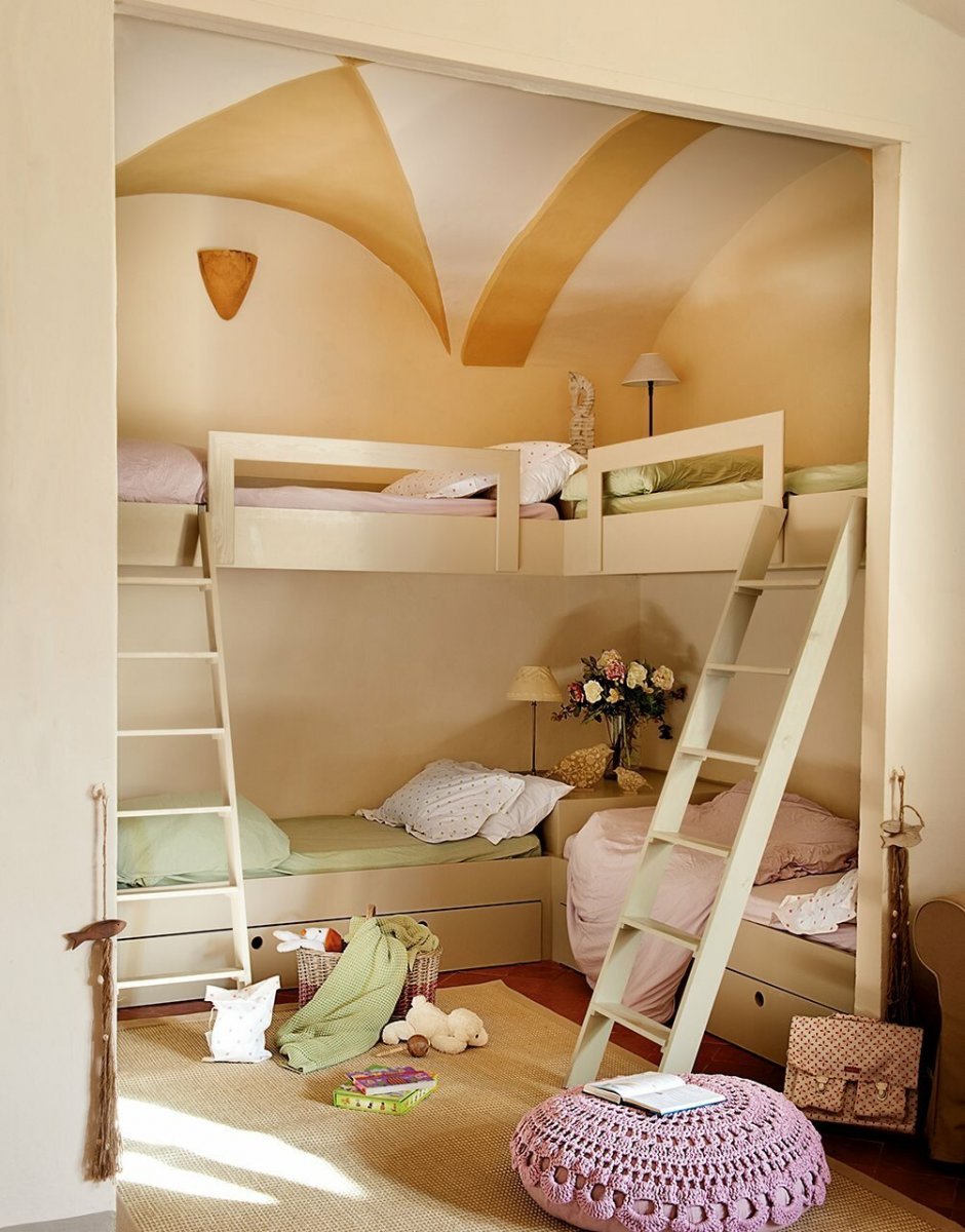 Дизайн двухъярусных кроватей в комнатах (60 фото)