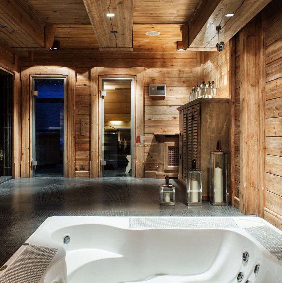 Деревянный интерьер ванной комнаты