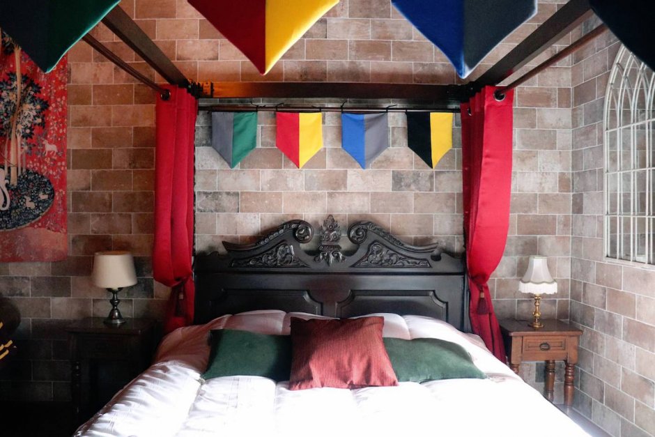 Взрослая спальня в стиле Гарри Поттер