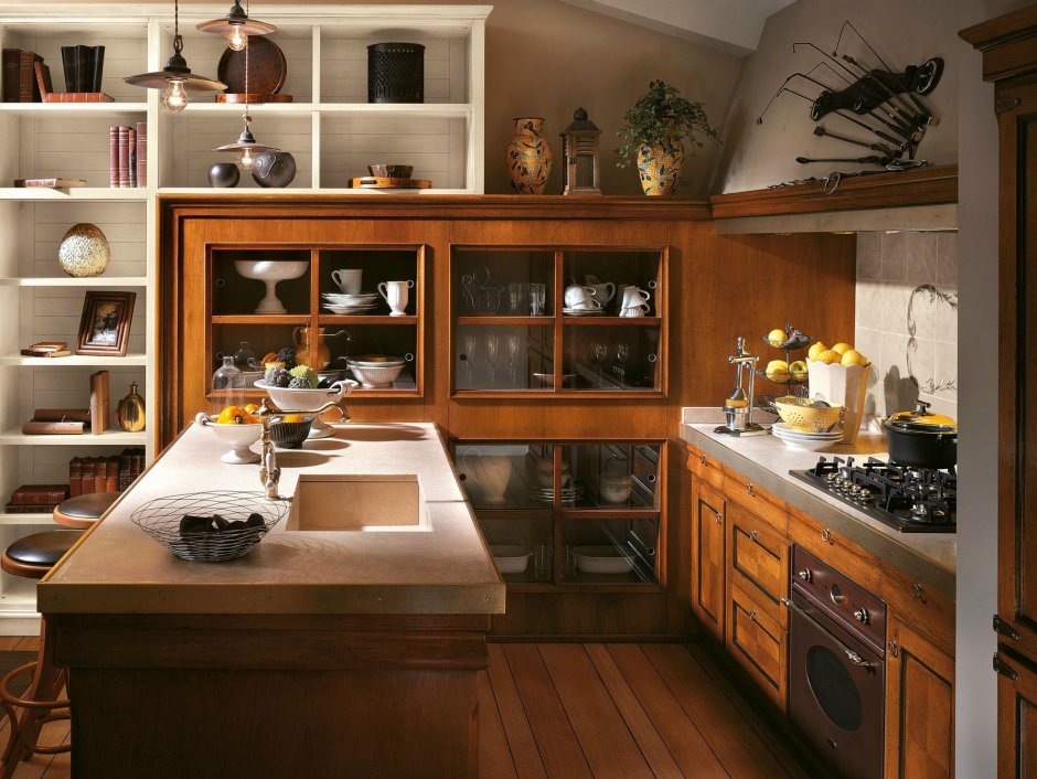 Кухня с деревянными полками