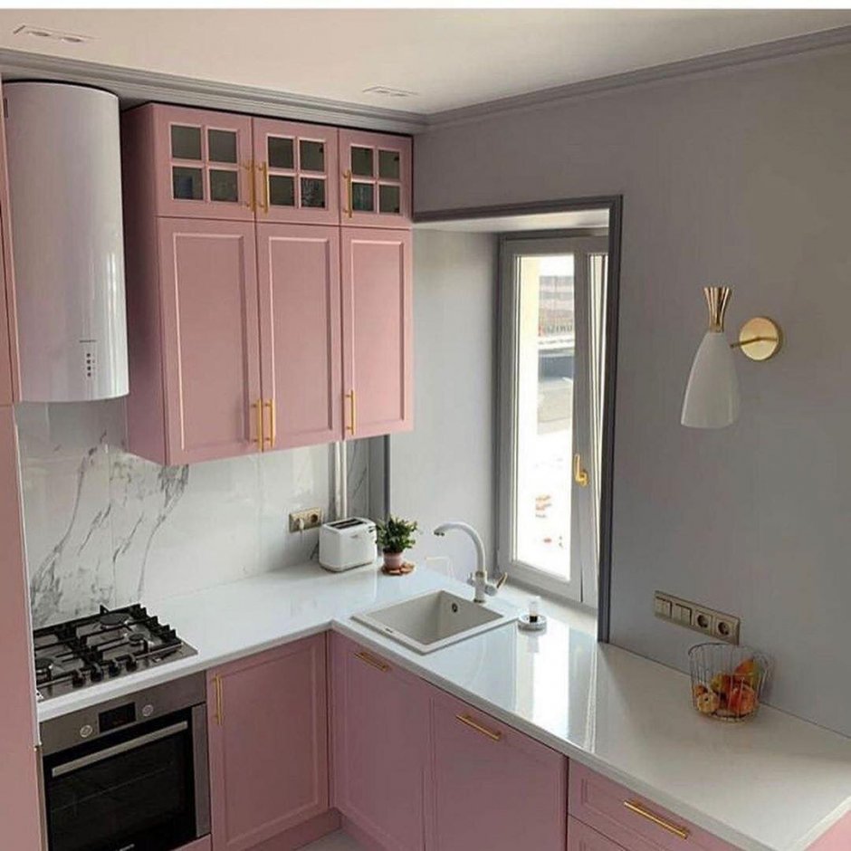 Маленькая розовая кухня