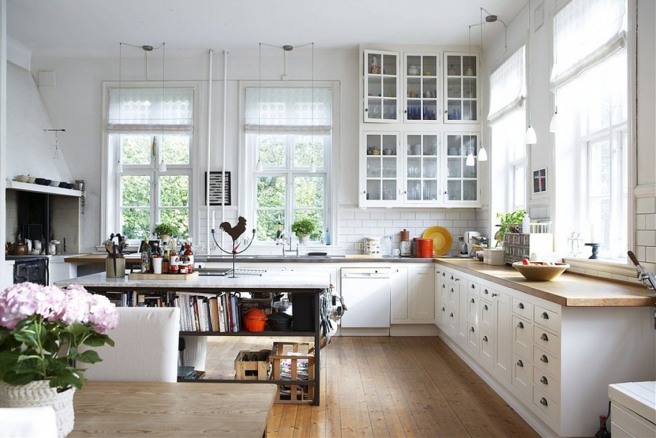 Кухня в скандинавском стиле в доме