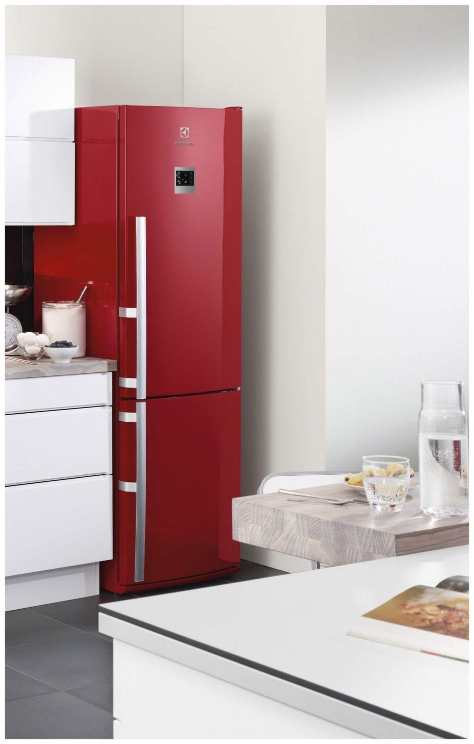 Холодильник Electrolux en 3487 AOH