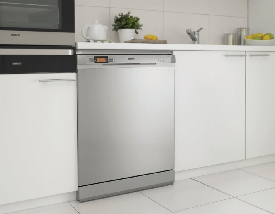 Узкие встроенные посудомойки Beko