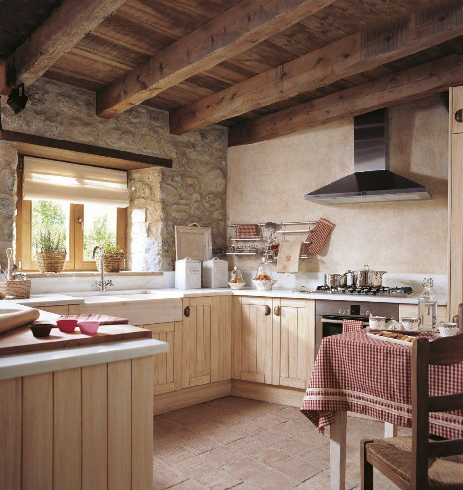 Кухня в деревенском стил