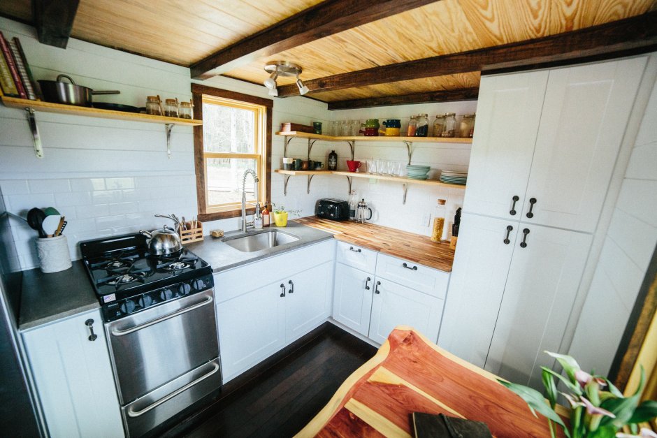 Дизайн маленьких кухонь на даче (60 фото)