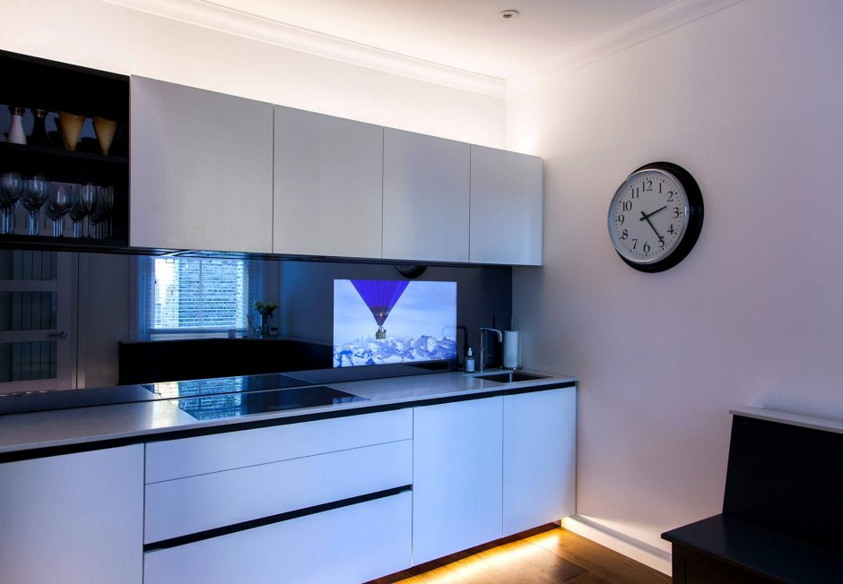 Встроенный телевизор в кухонный гарнитур