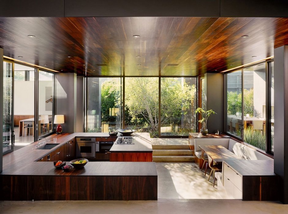Кухни для дома с панорамными окнами