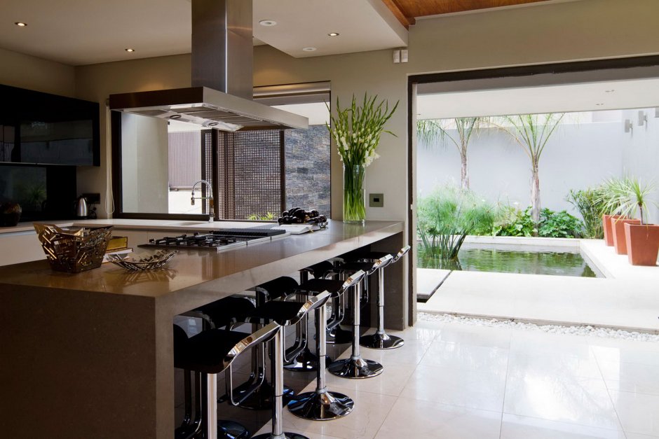 Красивые кухни с панорамными окнами