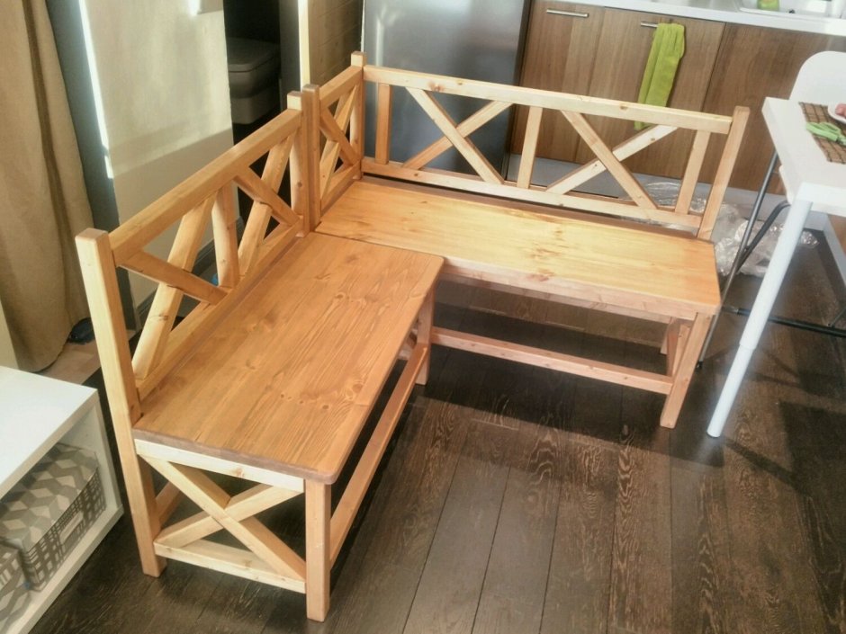 Угловые скамейки для кухни