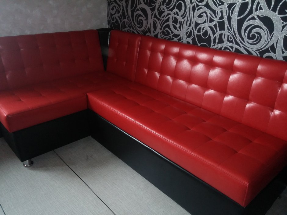 Кухонный угловой диван красный
