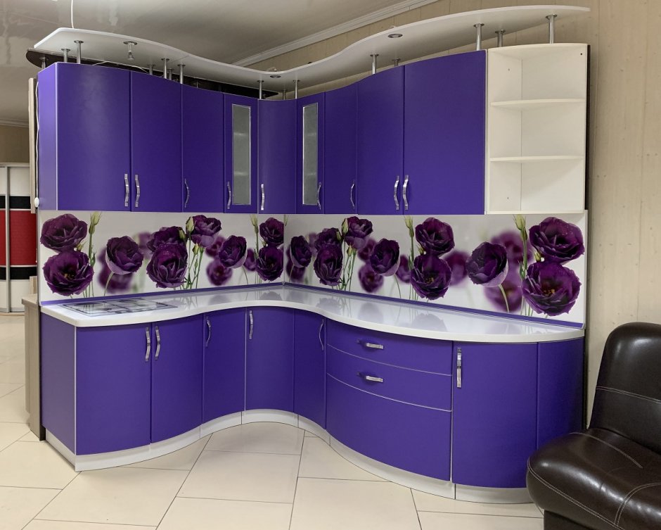 Кухни фиолетового цвета угловая