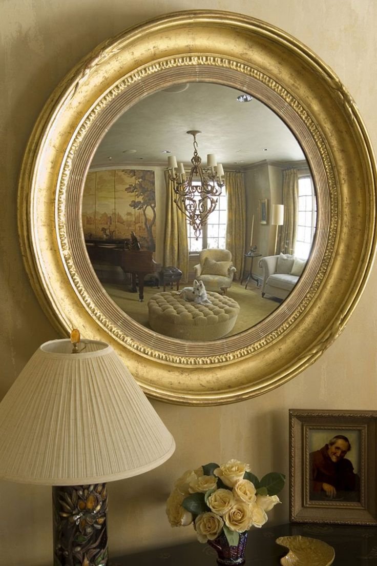 Зеркала в старинных интерьера гостиной