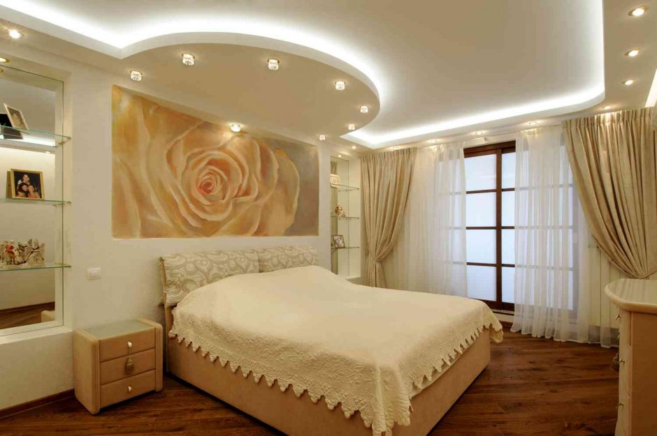 Спальня потолок с гипсом