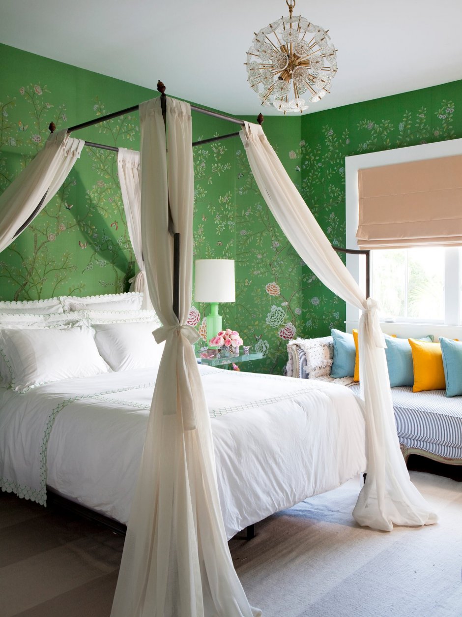 Декор спальни в зеленых тонах