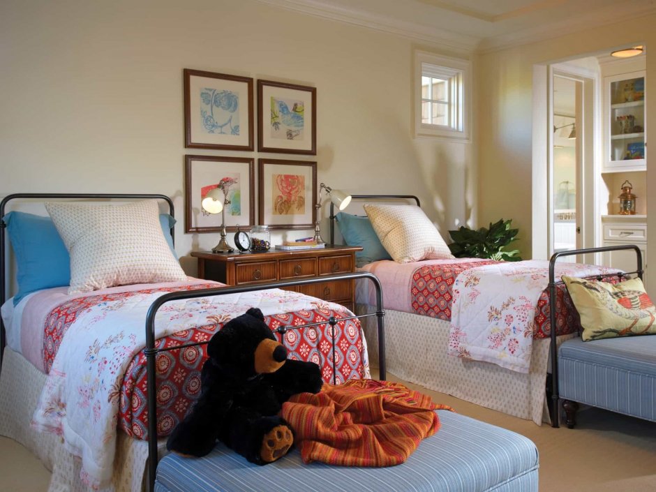 Спальня с двумя кроватями для супругов (64 фото)