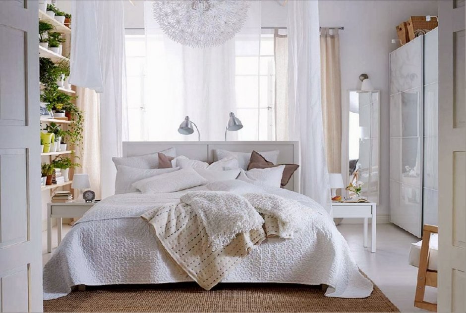 Светлая уютная спальня ikea