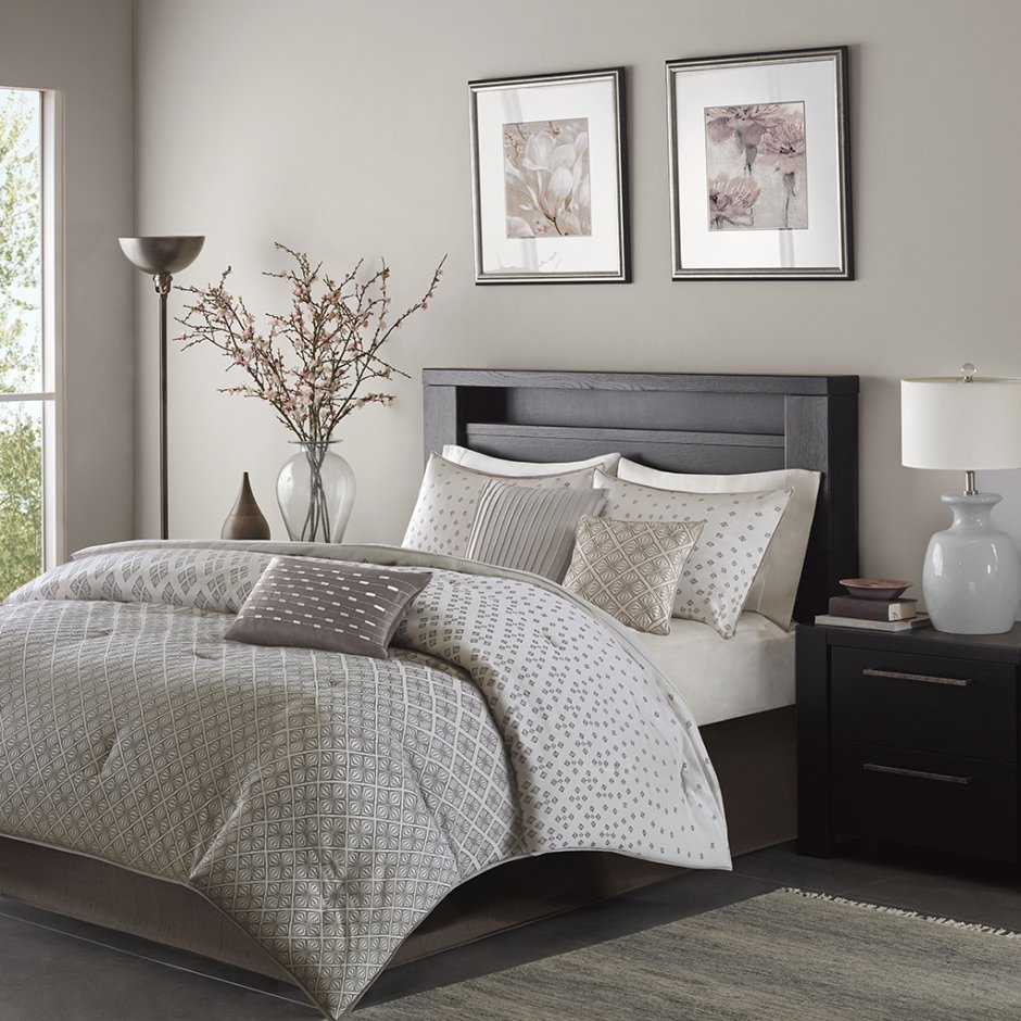 Подушки на кровать в спальню декоративные серый