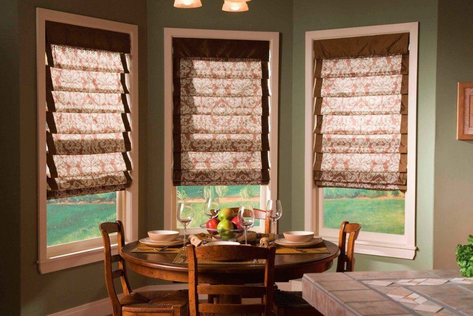 Кухонные шторы на петлях