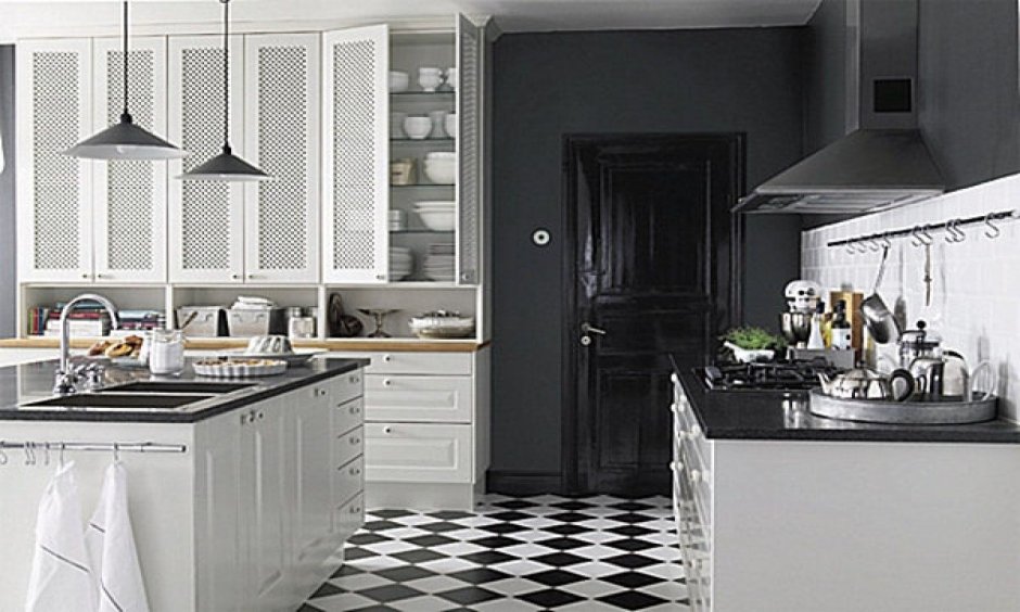 Черный пол в интерьере кухни