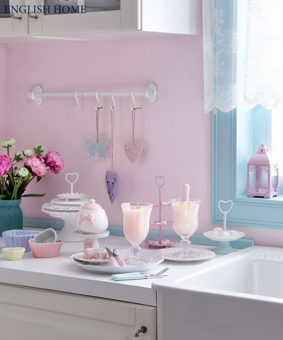 Кухня интерьер пастельный розовый