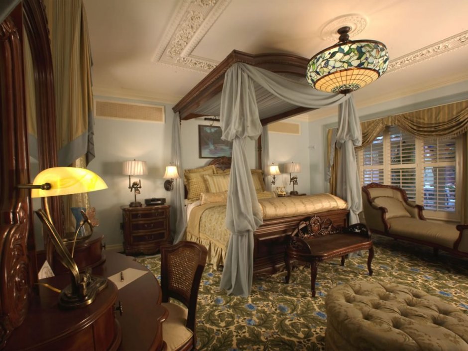 Кровати в Англии Викторианский стиль