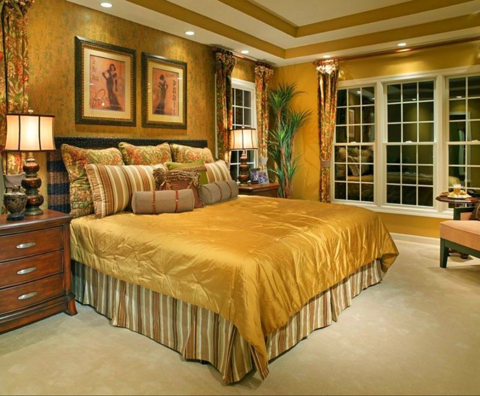 Спальня в золотисто коричневых тонах