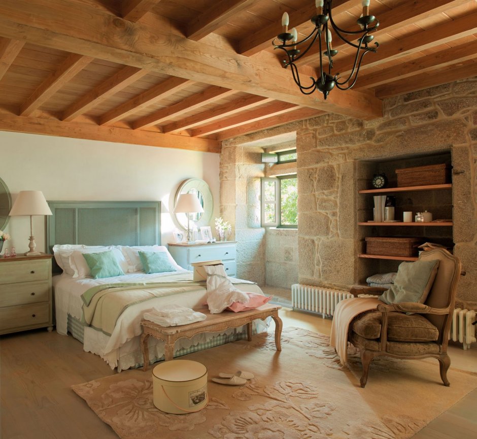 Спальня в итальянском деревенском стиле