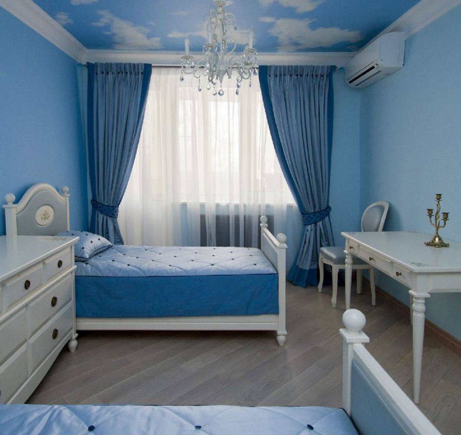 Интерьер голубой комнаты