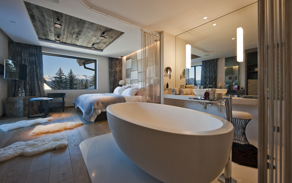 Спальня с ванной в современном стиле