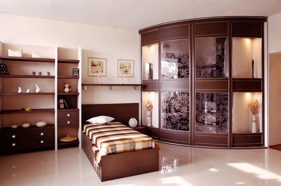 Спальня со встроенным шкафом