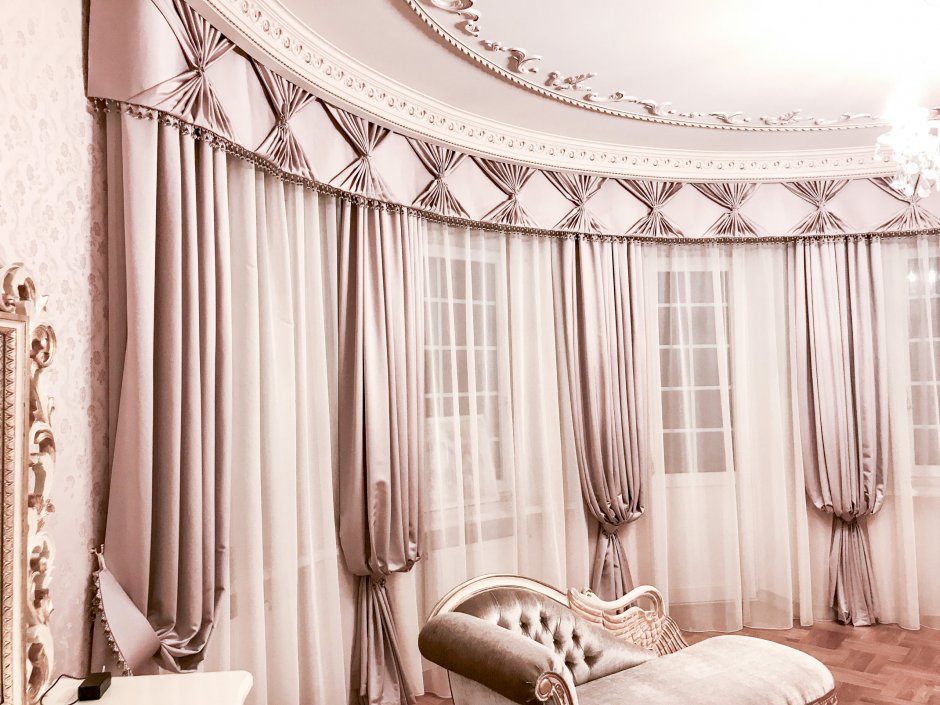 Красивые шторы в гостиную в классическом стиле