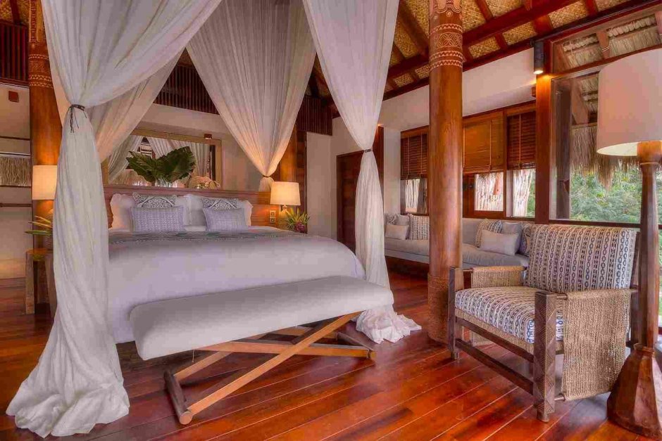 Балийский стиль кровать темный