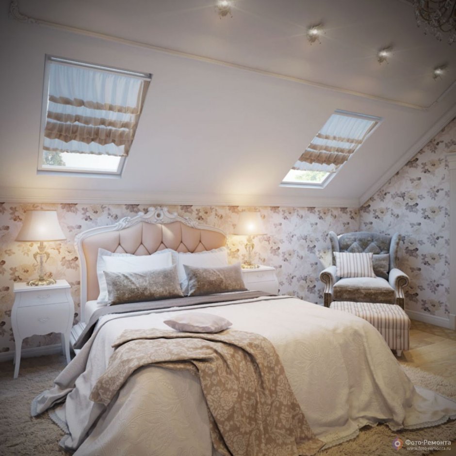 Спальня в классическом стиле на мансардном этаже