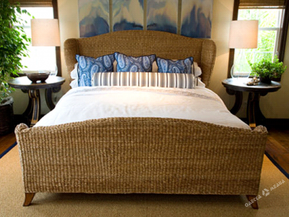 Спальня с плетеной мебелью