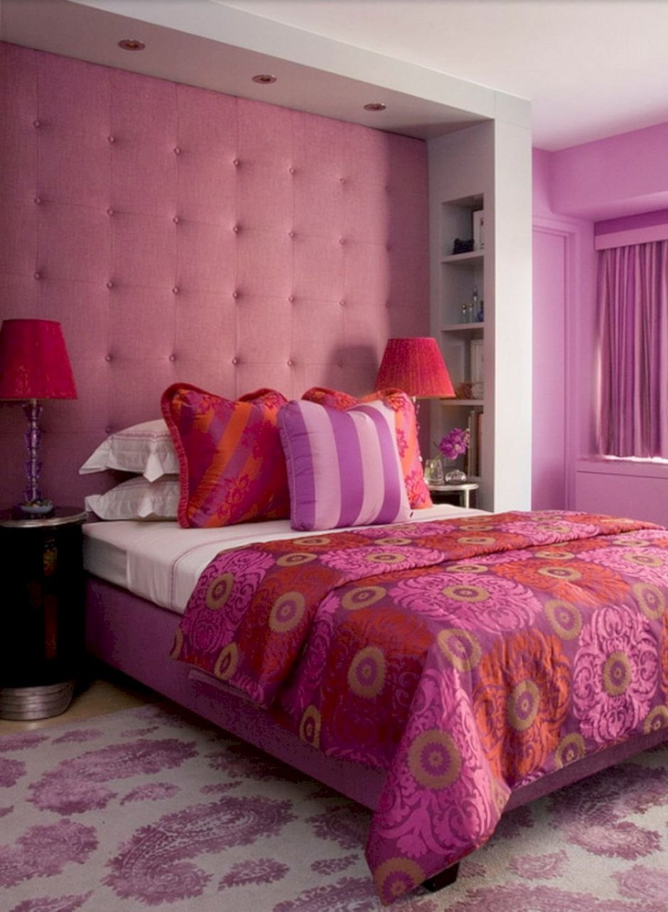 Спальня в фиолетовых оттенках