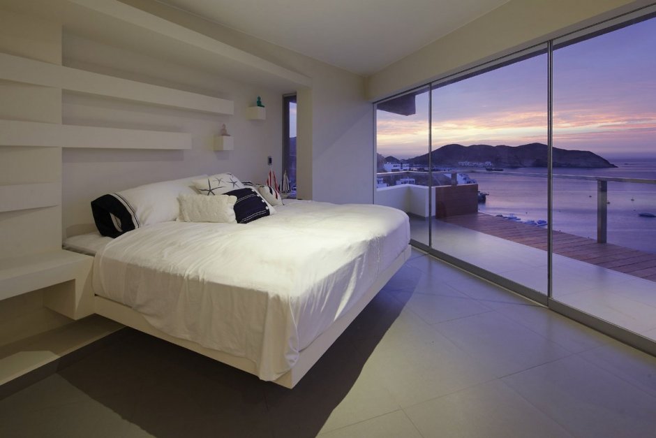 Спальня с панорамным окном Минимализм