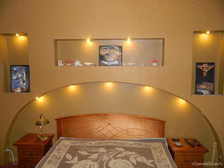 Декоративная арка над кроватью
