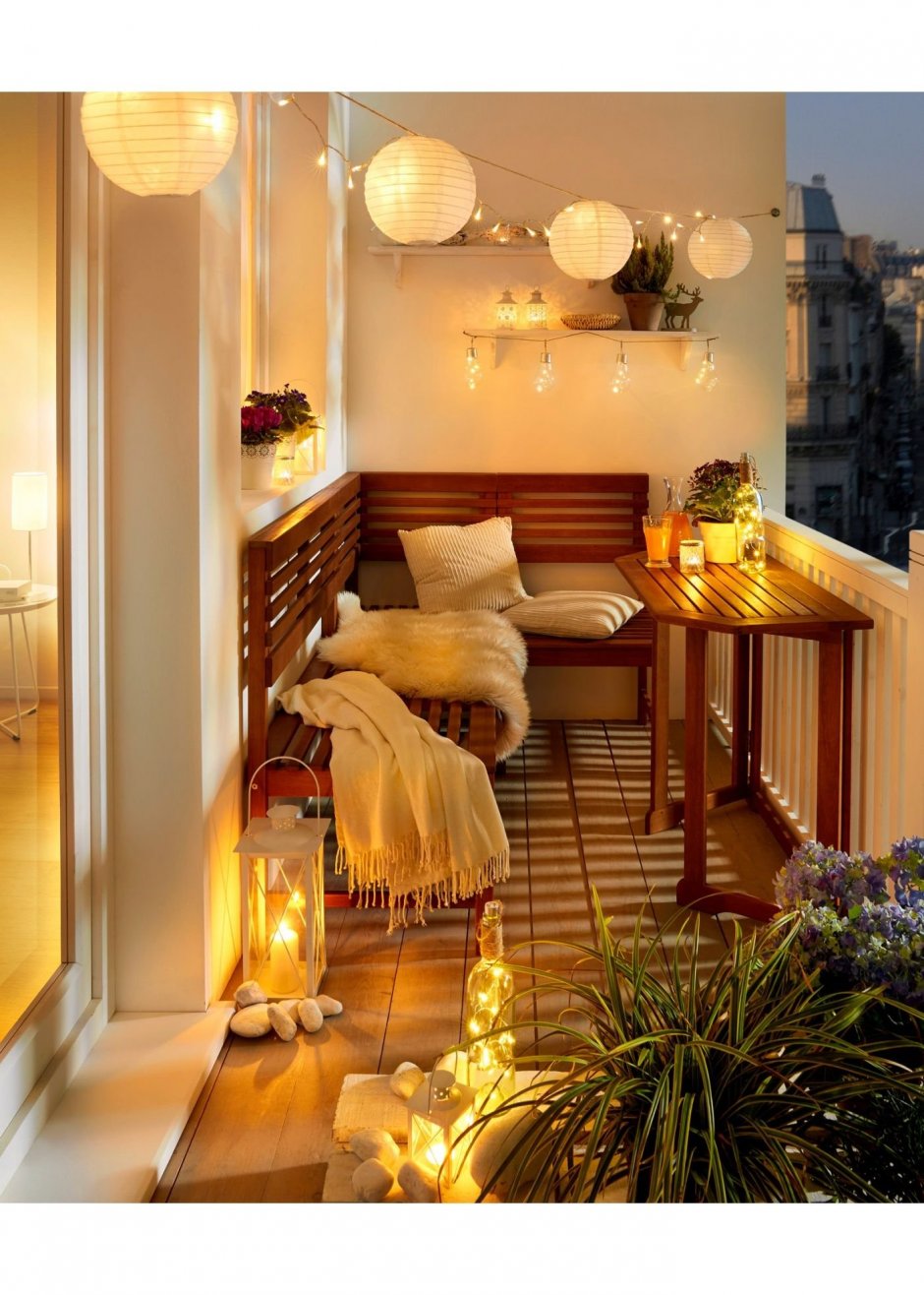 Уютный интерьер балкона
