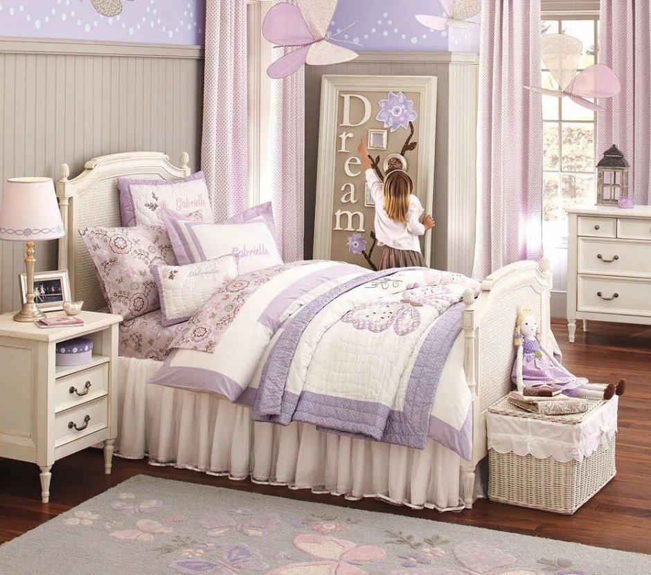 Спальня для девочки в фиолетовых тонах