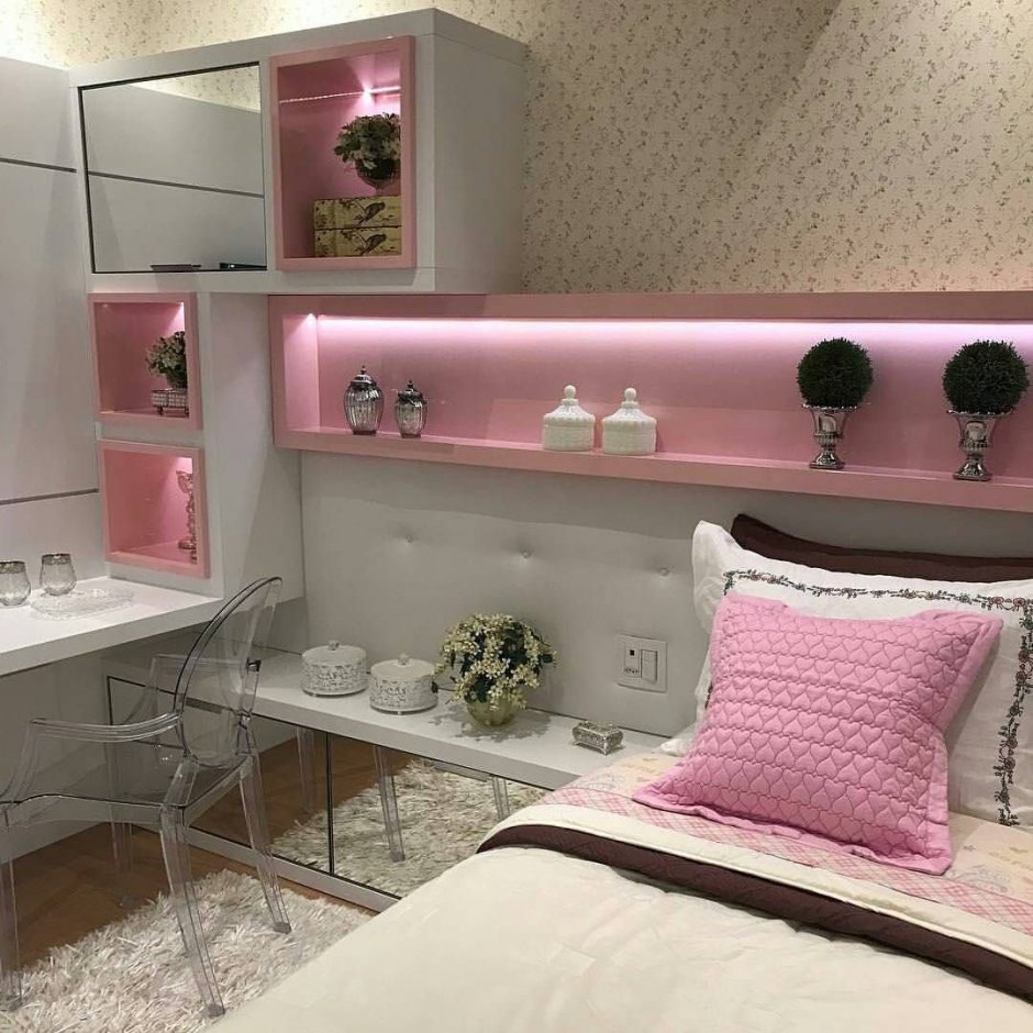 Небольшая комната для девочки