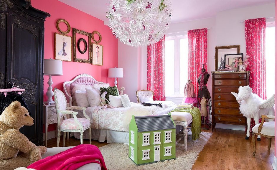 Стильная розовая комната для девушки