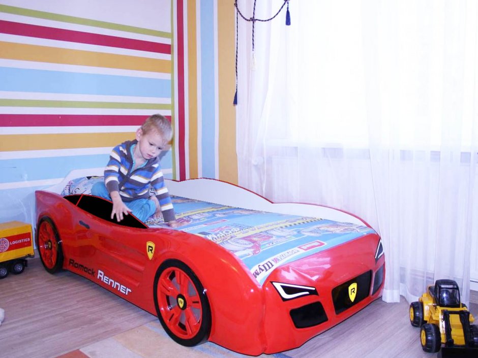 Детская кроватка машинка в интерьере