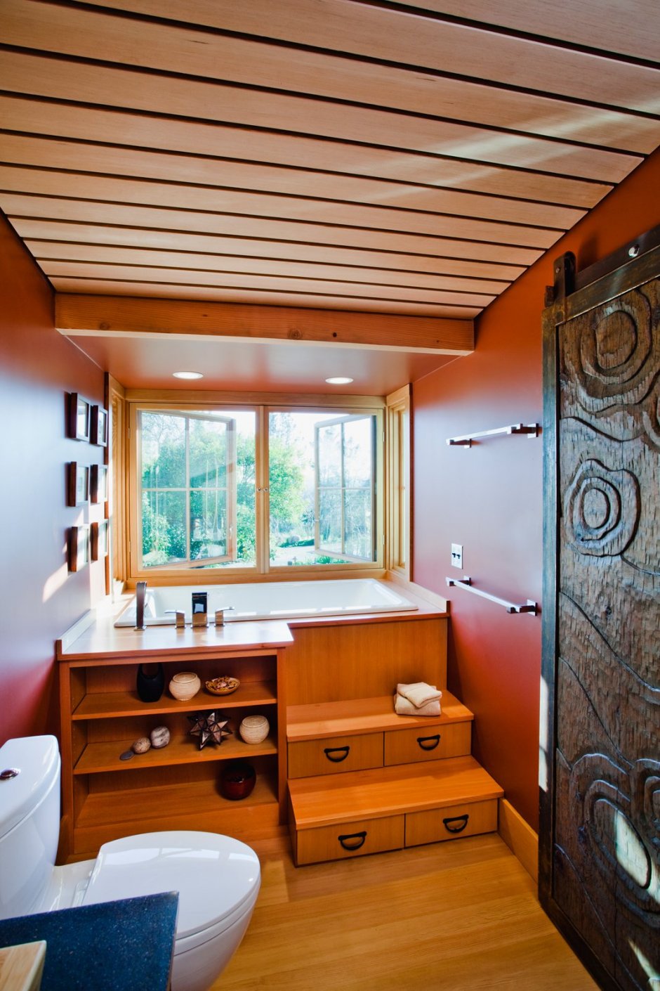 Деревянный реечный потолок в ванной комнате (35 фото)