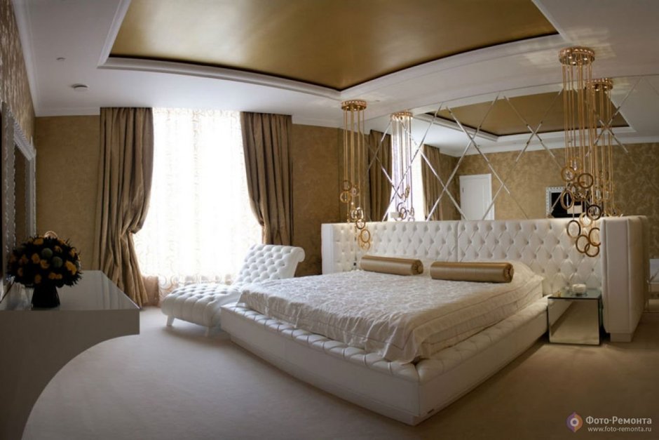Спальня в бело золотых тонах современный стиль